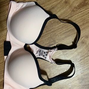 Wired sports bra
